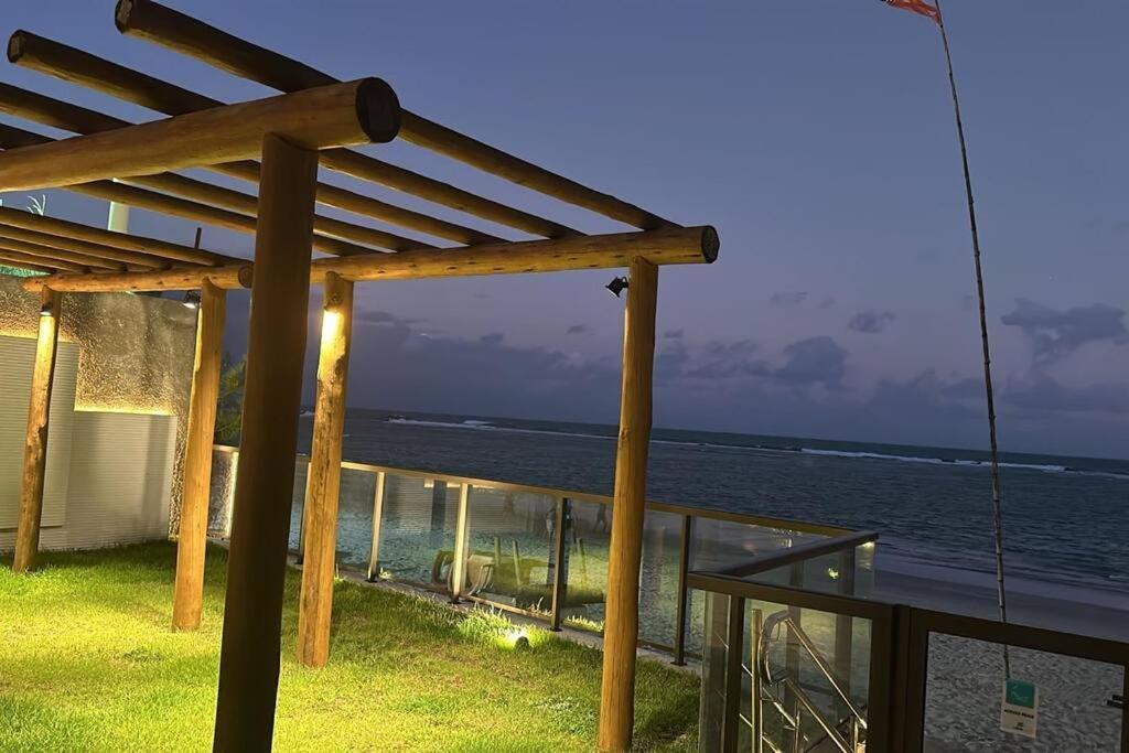 Apartamento Flat De Luxo Beira-mar Em *